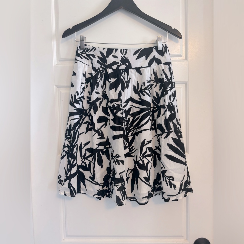 NWT Vintage Deadstock Le Chateau Cotton Black & White Leaf Print Skirt Size S - Picture 2 of 8